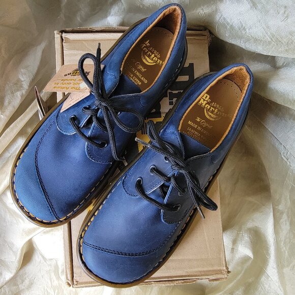 Dr. Martens Other - Dr.Martens 6442 Kids Leather Low Top Oxford Shoes in Navy Blue Suede Youth 4 MIE